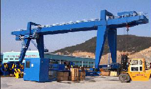 A型5-50-10T雙梁吊鉤門式起重機(jī)